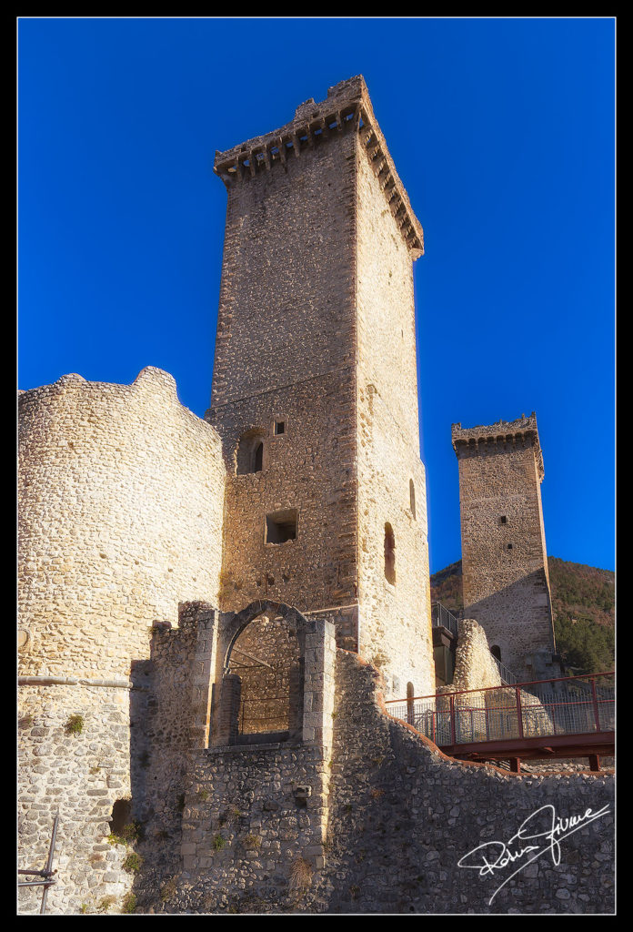 Pacentro Castello Caldora Torre maggiore