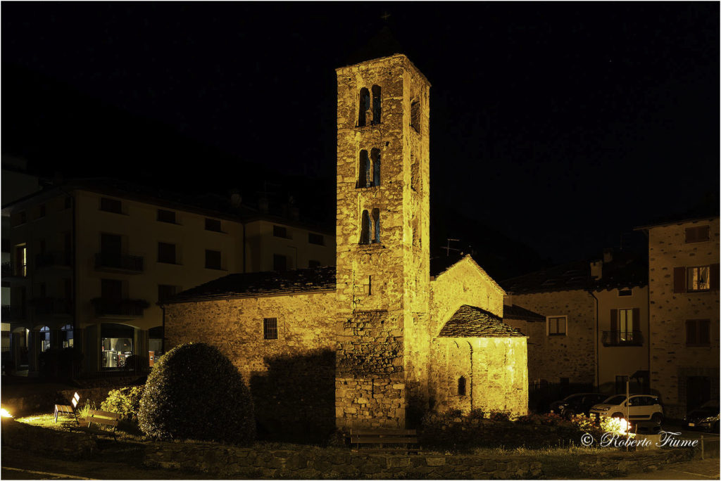 Teglio S. Pietro By Night--------                                                 
Canon Eos 5D Mark III EF16-35mm f/4L IS USM @25mm f/7,1 5.0 ISO 200
